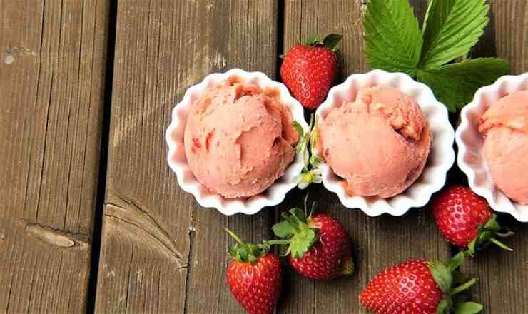 gelato alla fragola