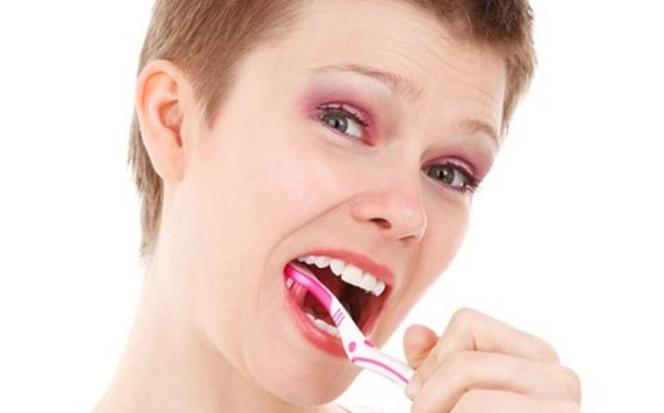 lavi denti dopo mangiato