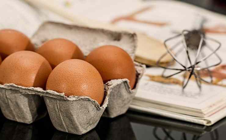 uova zucchero cioccolato