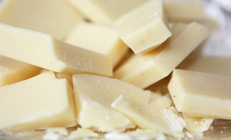 Formaggio uova cioccolato bianco