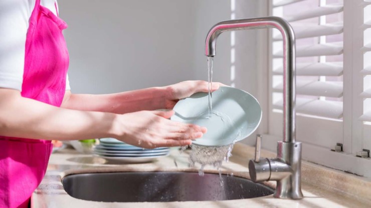 lavare piatti senza detersivo