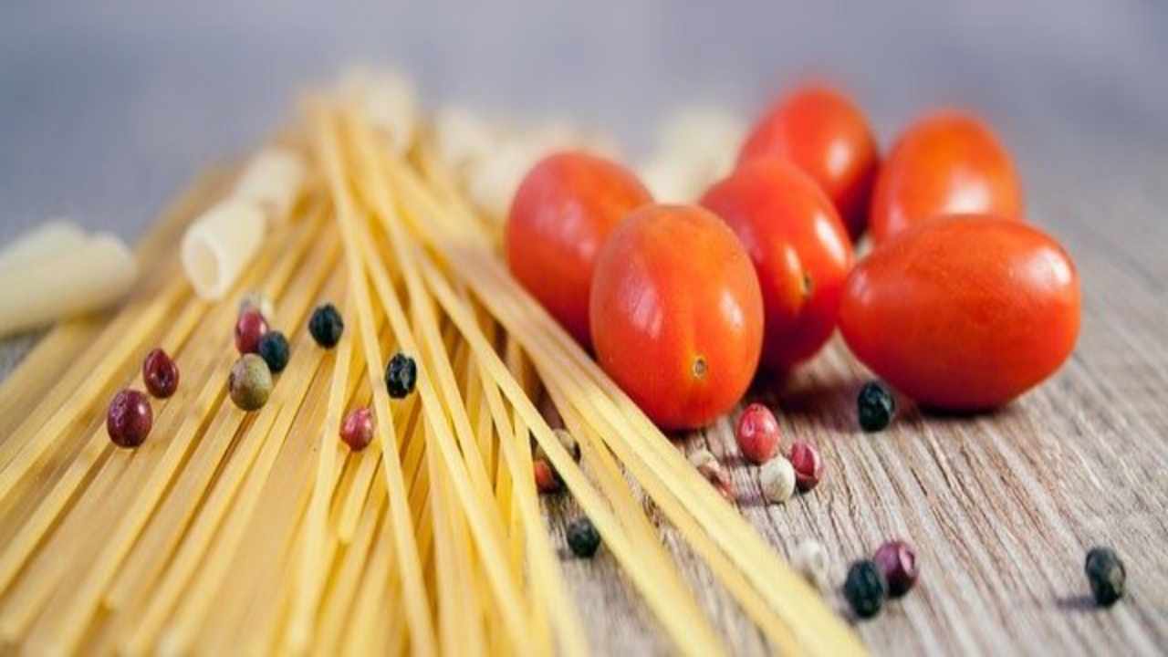 pasta pomodoro melanzane