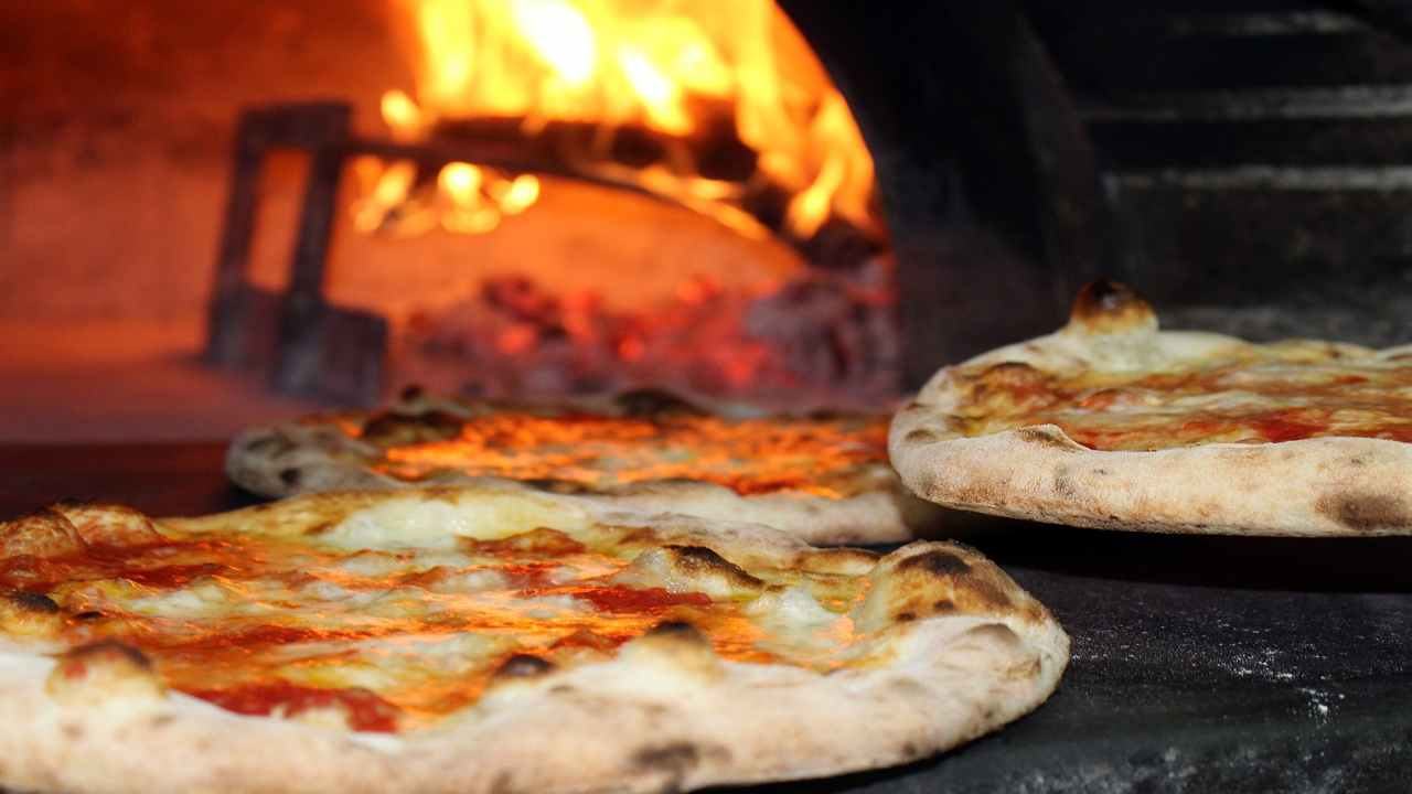 quanto costa al pizzaiolo una pizza