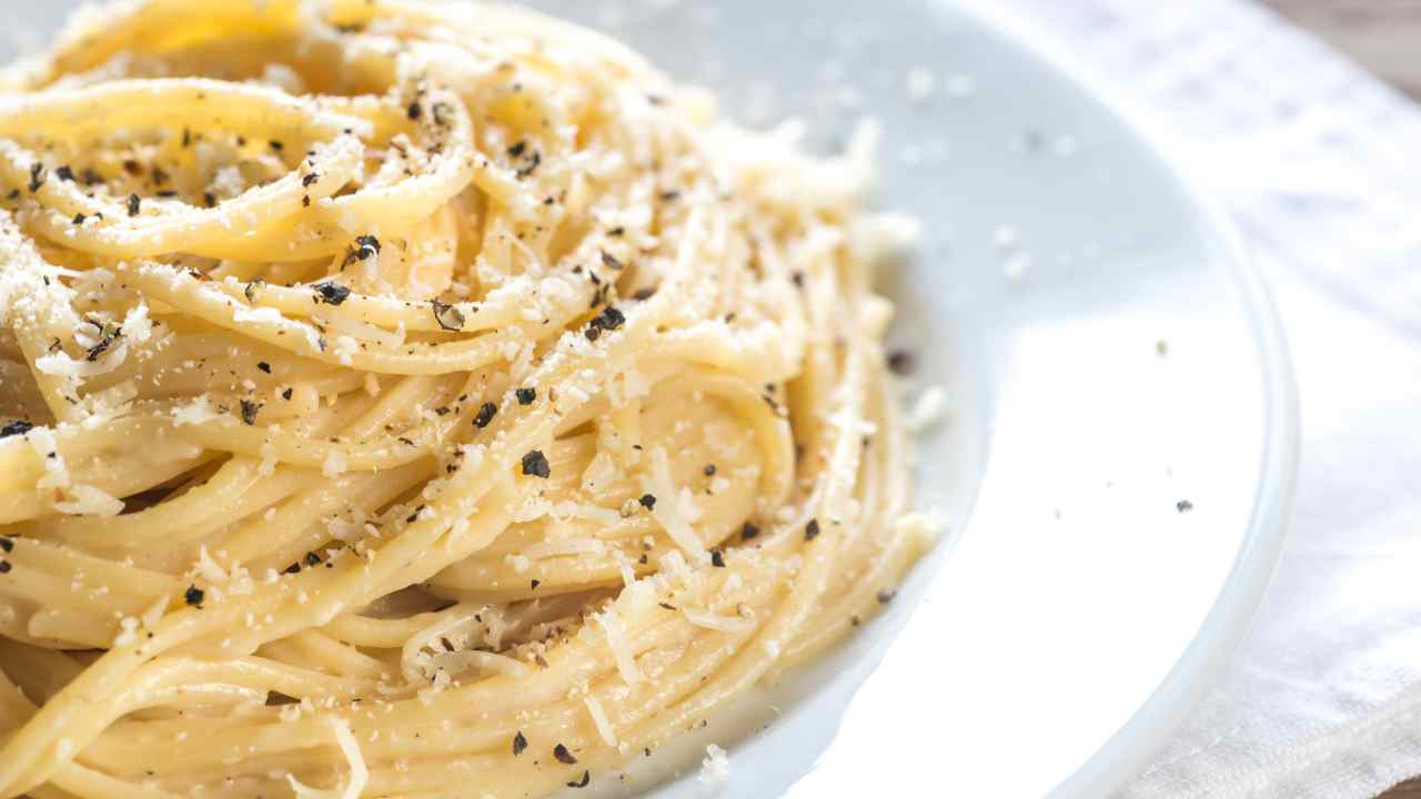 cacio e pepe primaverile