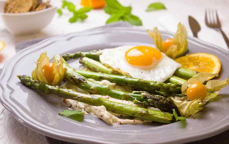 asparagi alla milanese