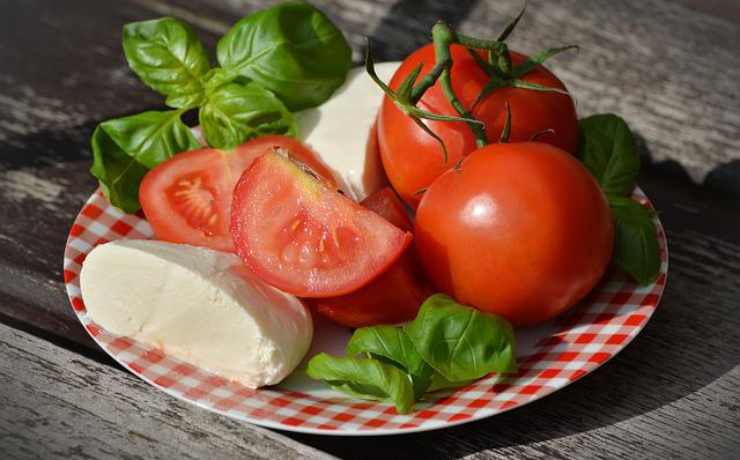 pomodoro e mozzarella