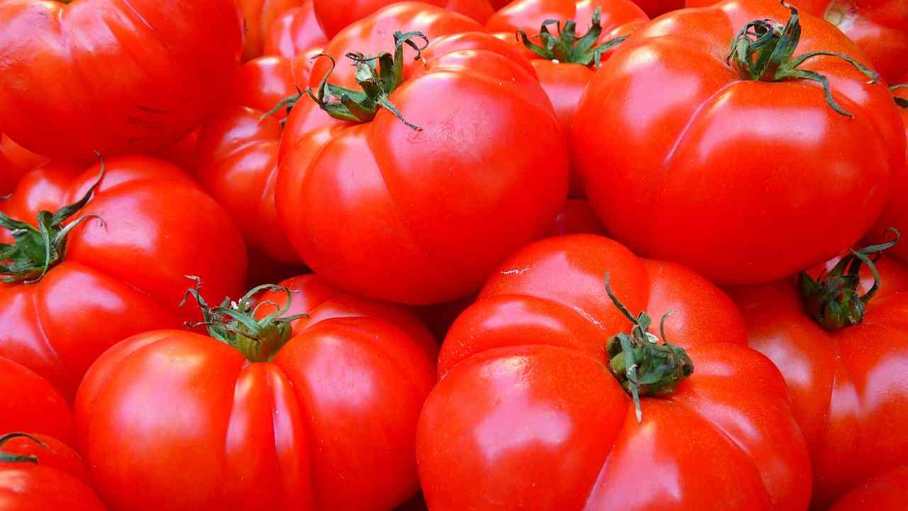 Pomodori ripieni freschi