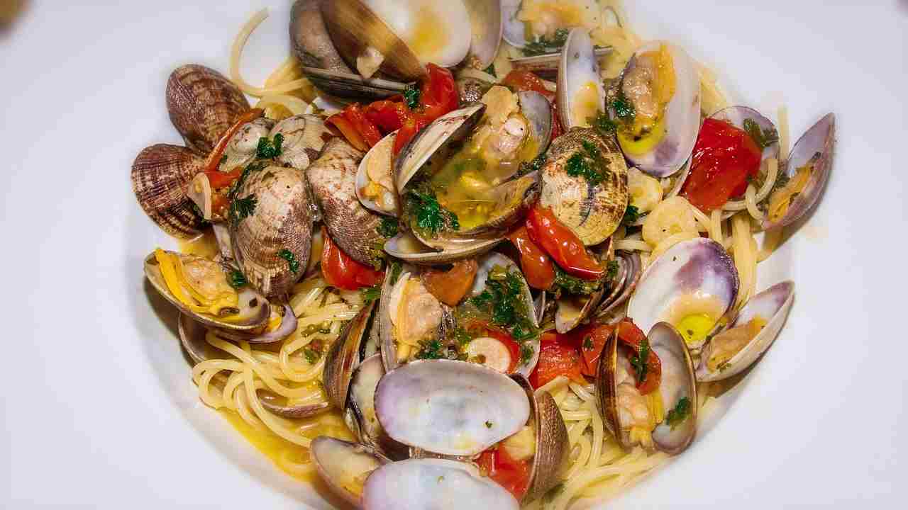 spaghetti alle vongole squisiti